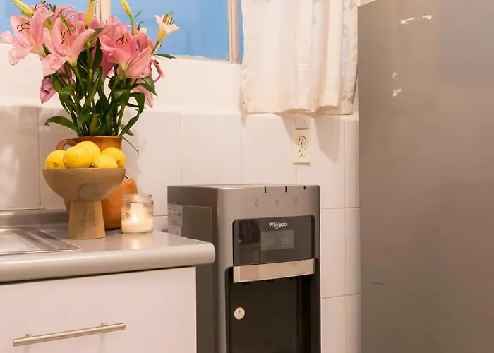 Location- Design And Comfort Fully Equipped Apartment