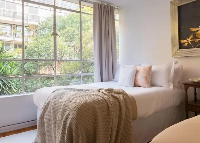 Location- Design And Comfort Fully Equipped *