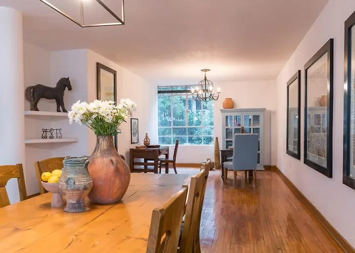 Location- Design And Comfort Fully Equipped Apartment