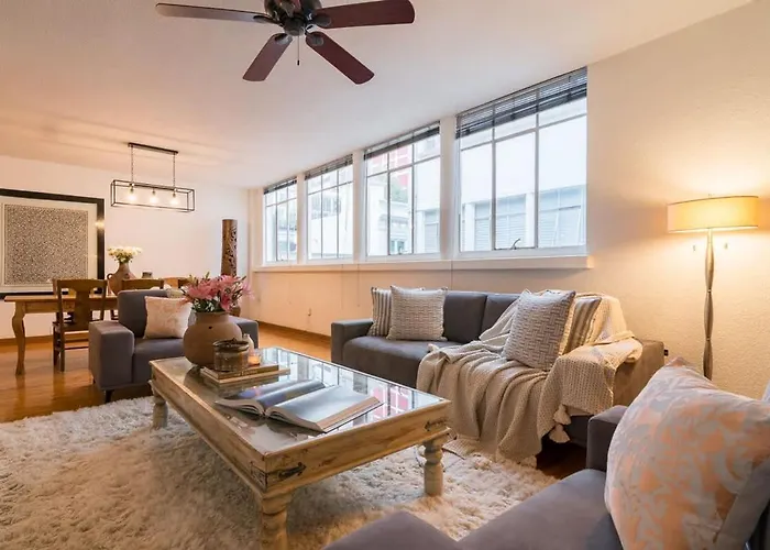Location- Design And Comfort Fully Equipped Apartment